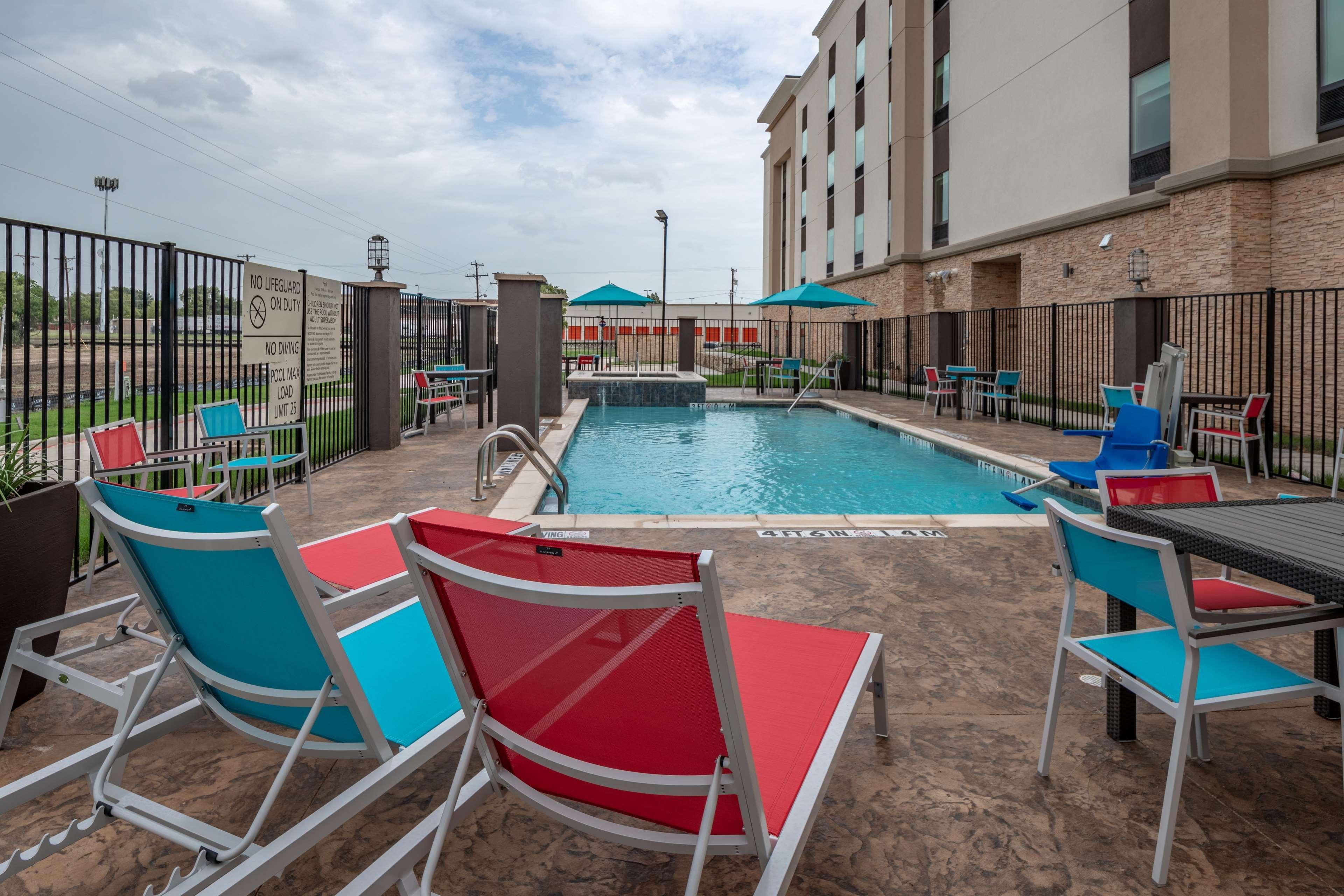 Hampton Inn & Suites Dallas/Plano Central Εξωτερικό φωτογραφία