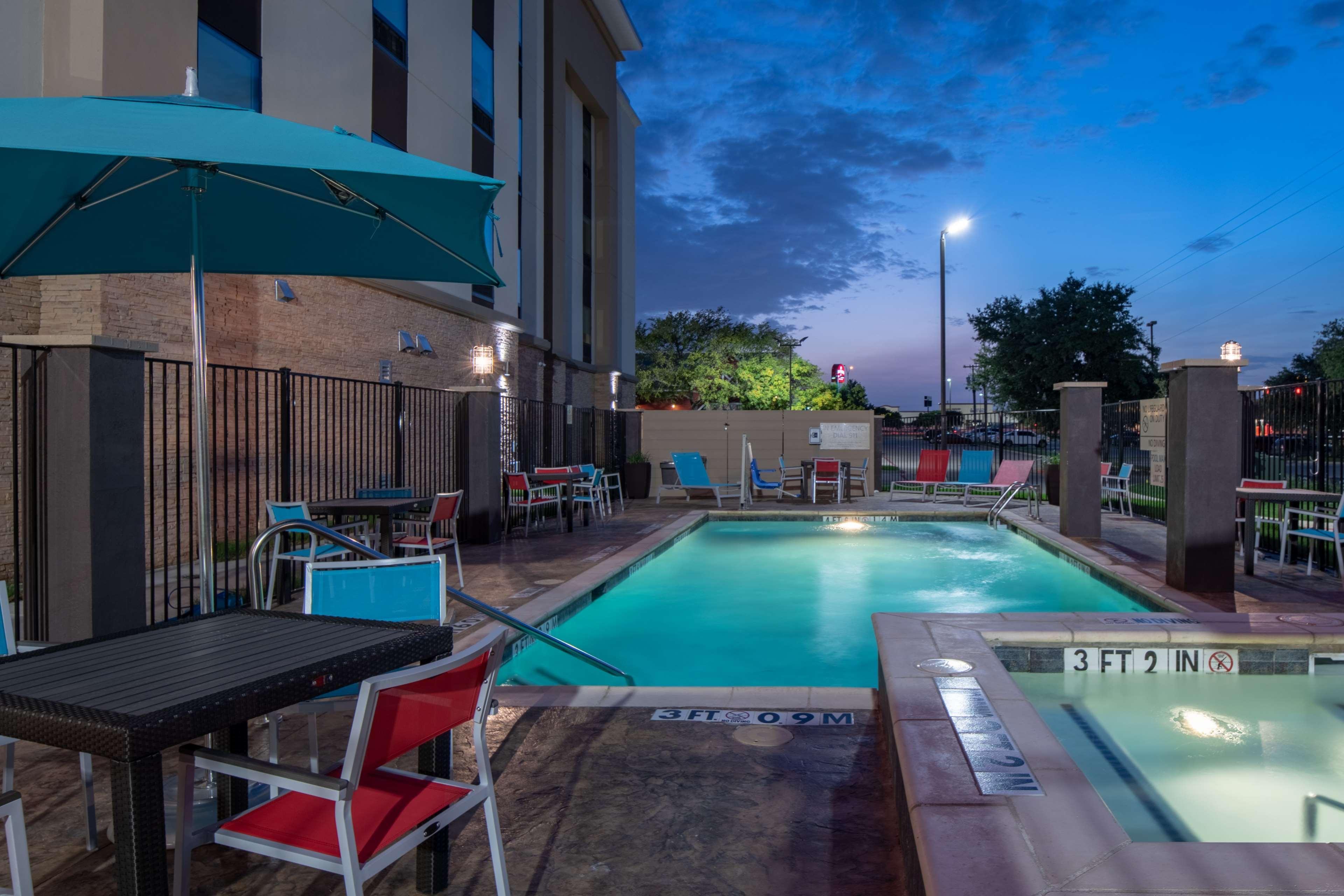 Hampton Inn & Suites Dallas/Plano Central Εξωτερικό φωτογραφία